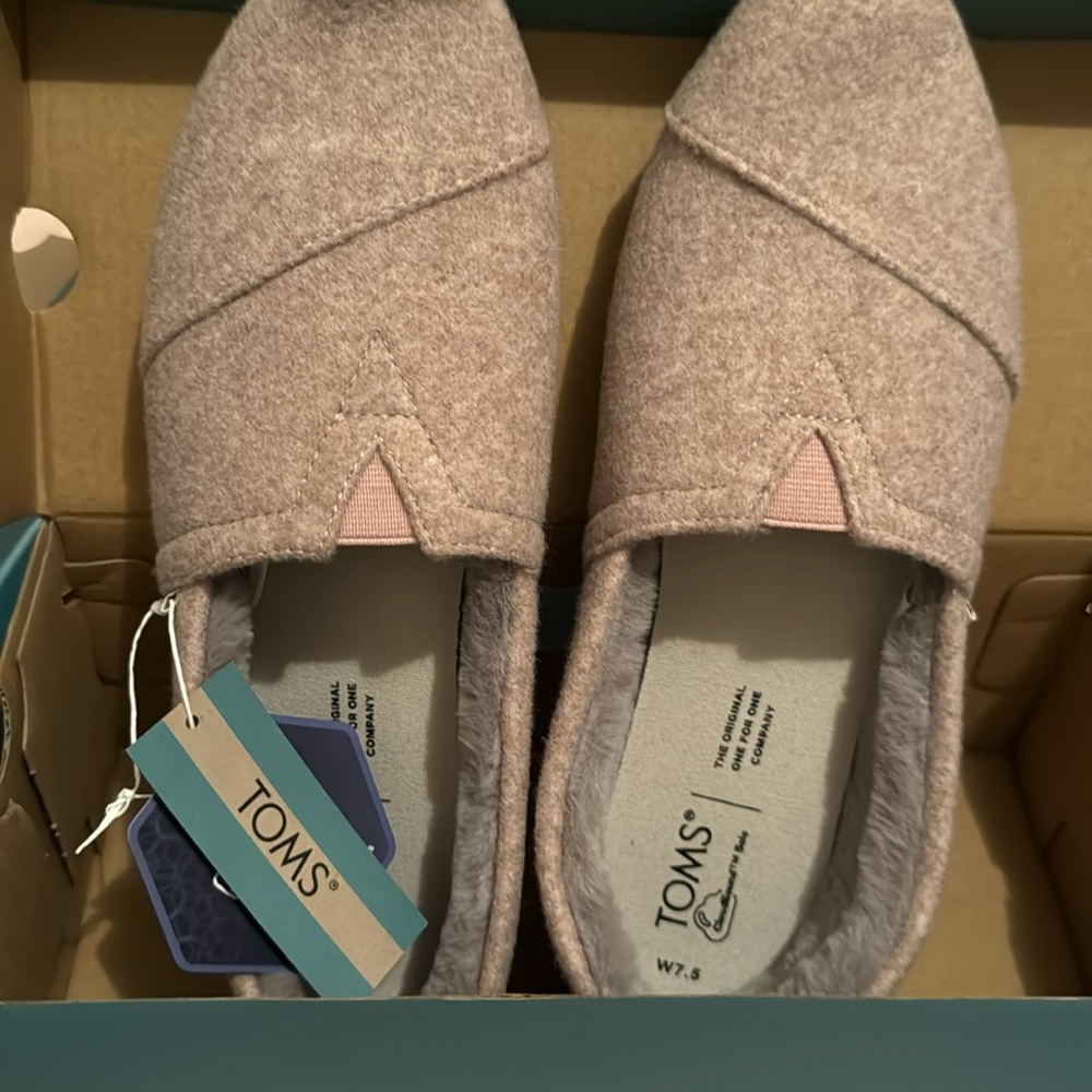 Women Tom’s faux fur alpargata